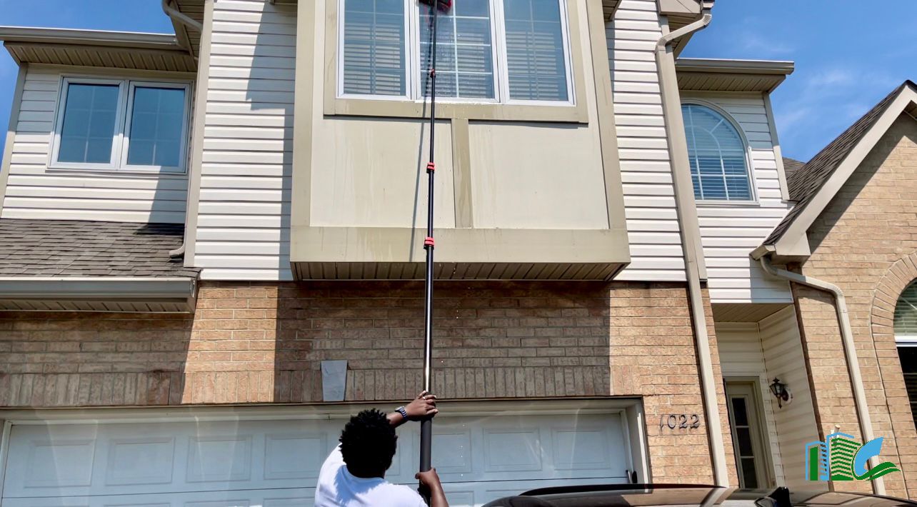 Exterior house window cleaning