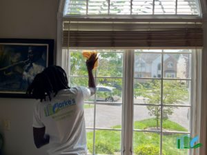 Read more about the article What to Expect from a Professional Window Cleaning Service in NJ