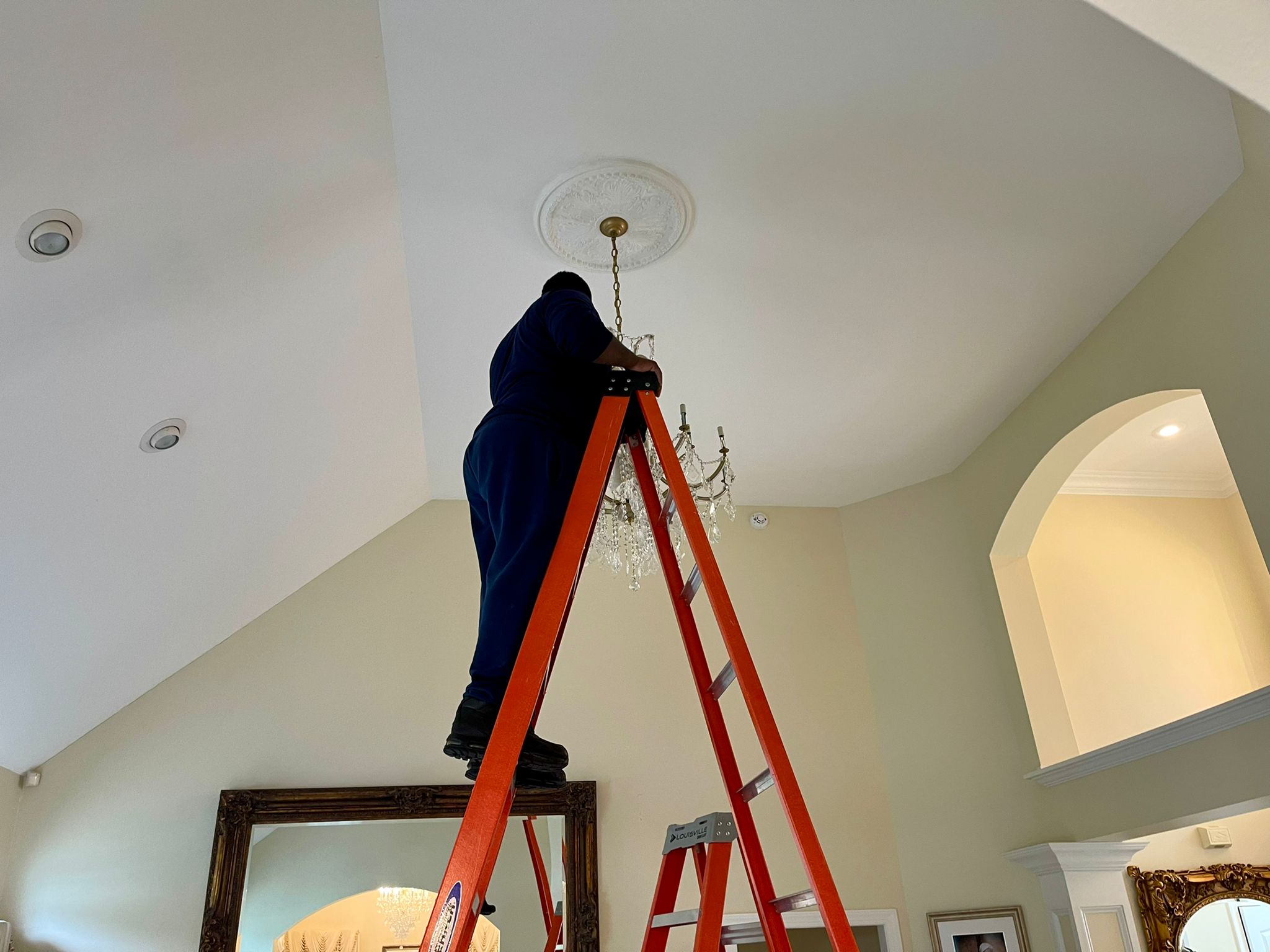 Chandelier cleaning services