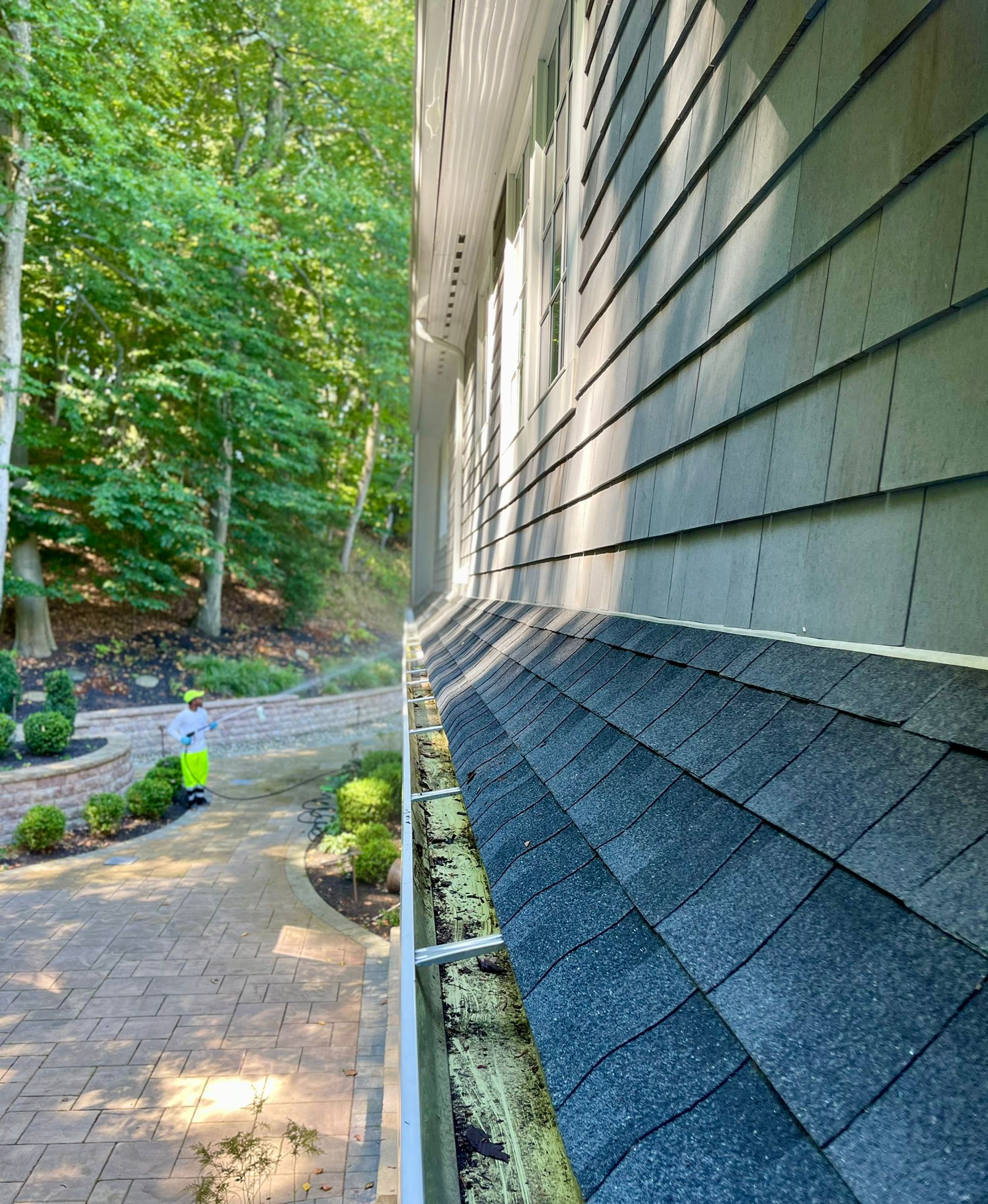 Gutter cleaning services in NJ and NY