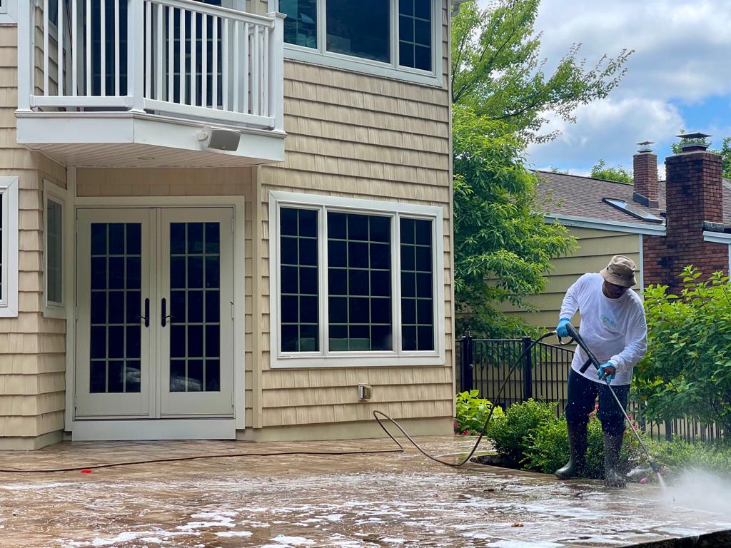 Pavers pressure washing