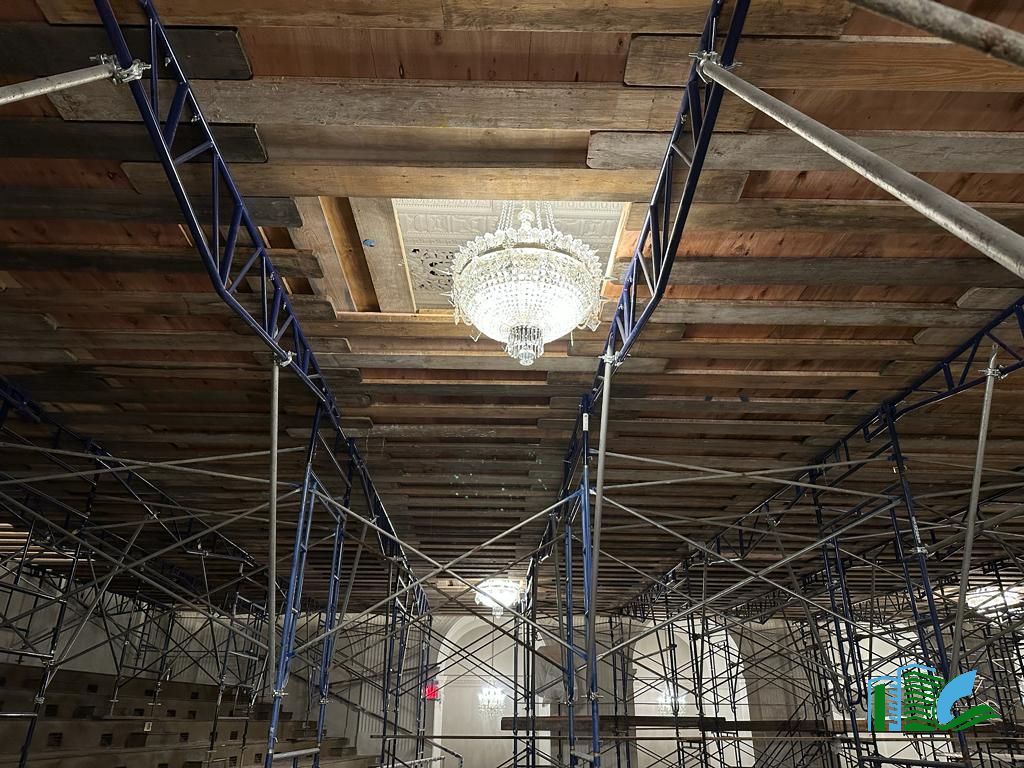 Commercial chandelier cleaning services Manhattan