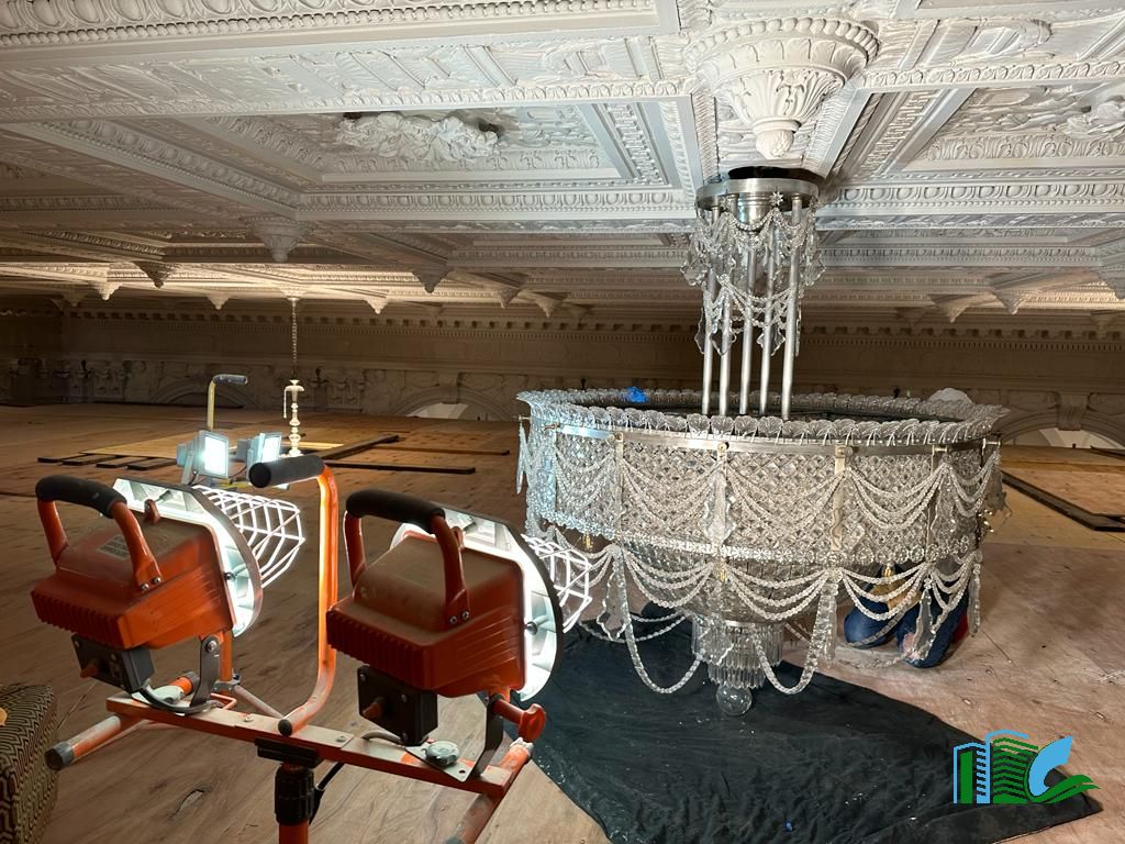 Professional chandelier cleaners in New York