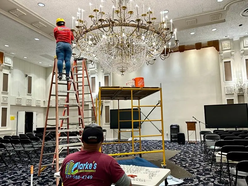 chandelier cleaning service in new york