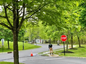 Read more about the article 7 Exterior Mistakes NJ Homeowners Make (Pressure Washing & Painting Fixes)